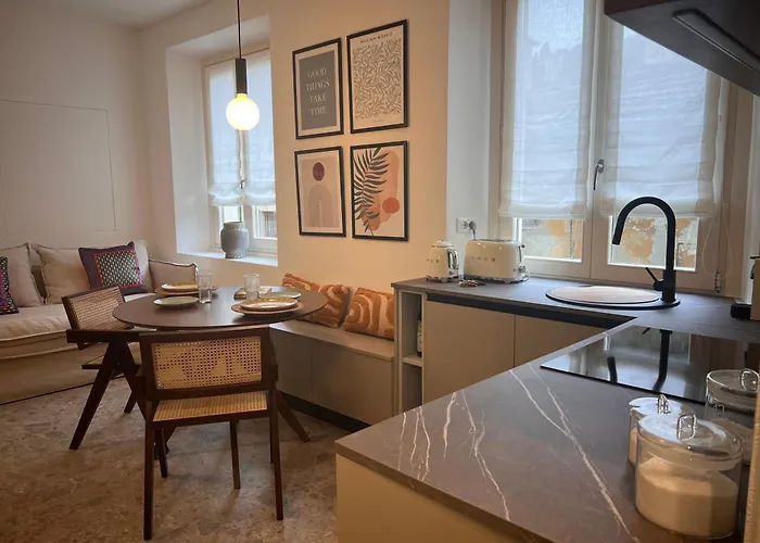 Nicole Apartman